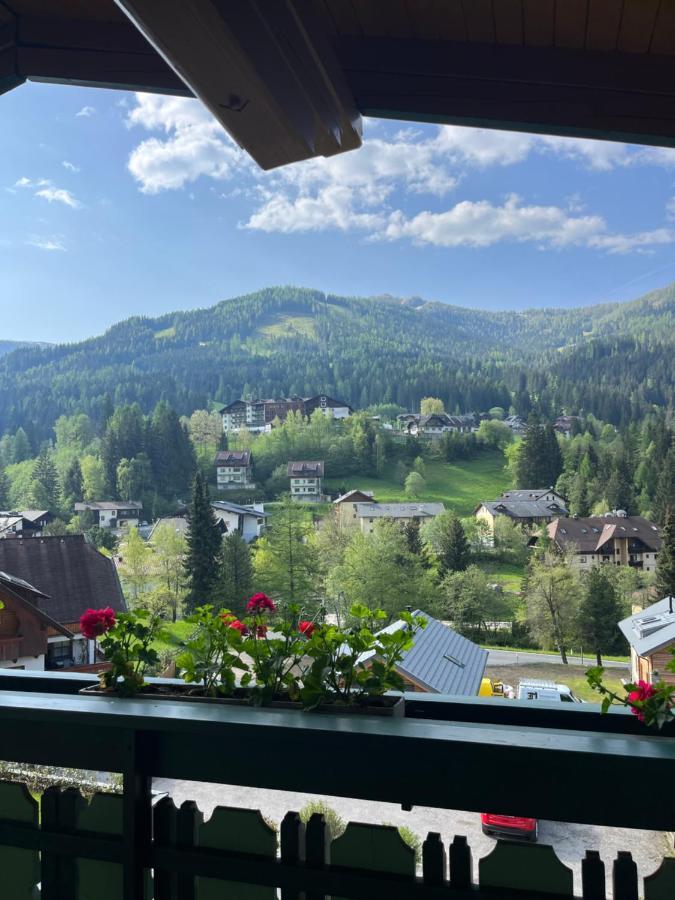 Landhaus Krenn Hotel Bad Kleinkirchheim Exterior photo